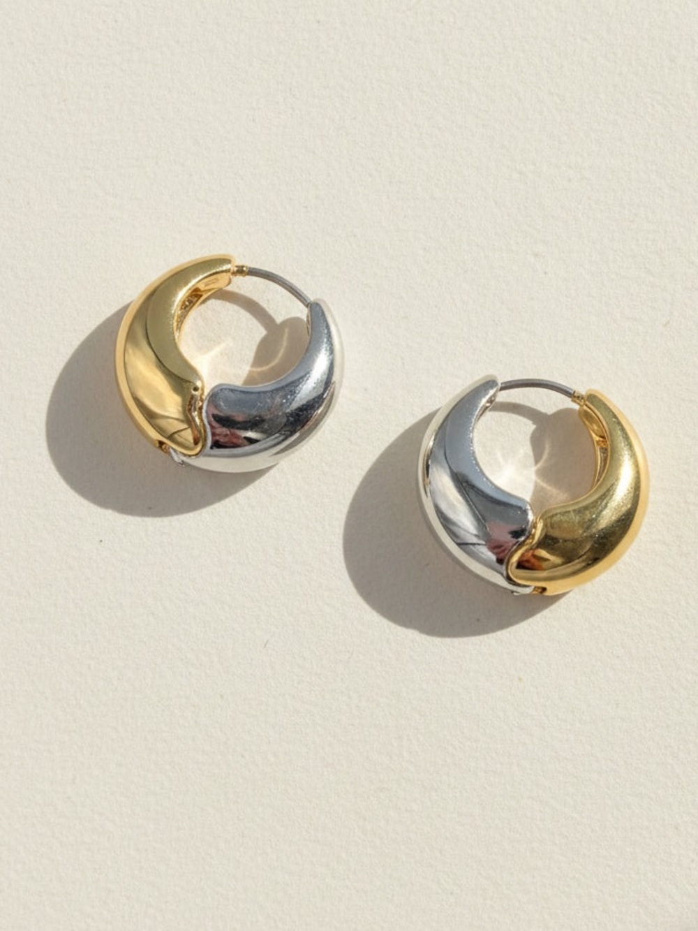Mixed Metal Bold Huggie Earrings Two Tone Hoop Earrings - Picture 9 of 9